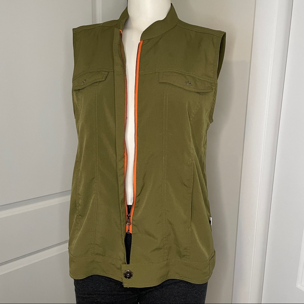 Brooklyn Industries gorpcore zippered vest with pockets!